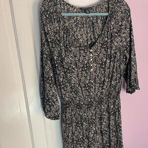 Casual Black and White floral dress, L